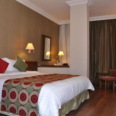 Orient Prince Hotel Beirut Exteriör bild
