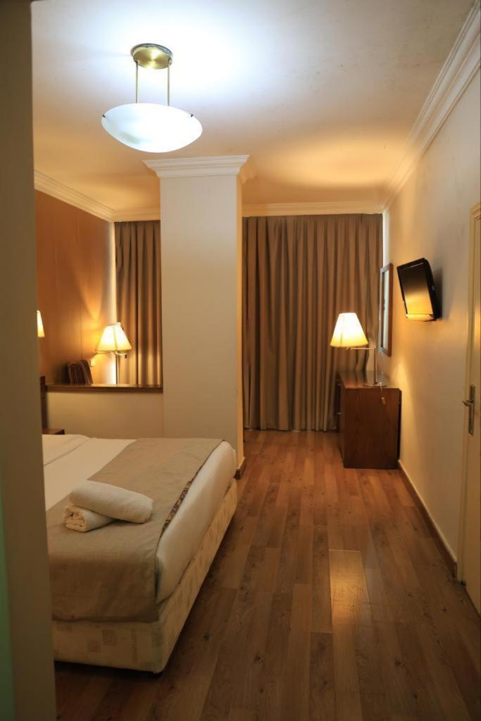 Orient Prince Hotel Beirut Exteriör bild